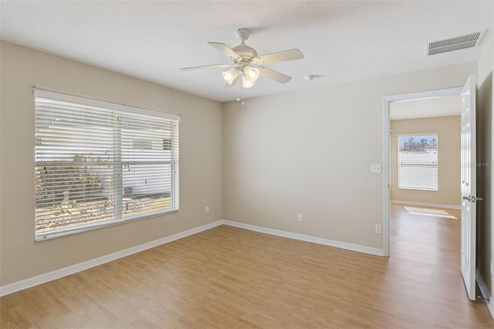 TRADITIONS PH 01 - Residential