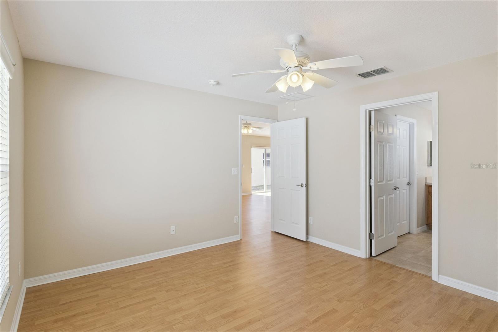 TRADITIONS PH 01 - Residential