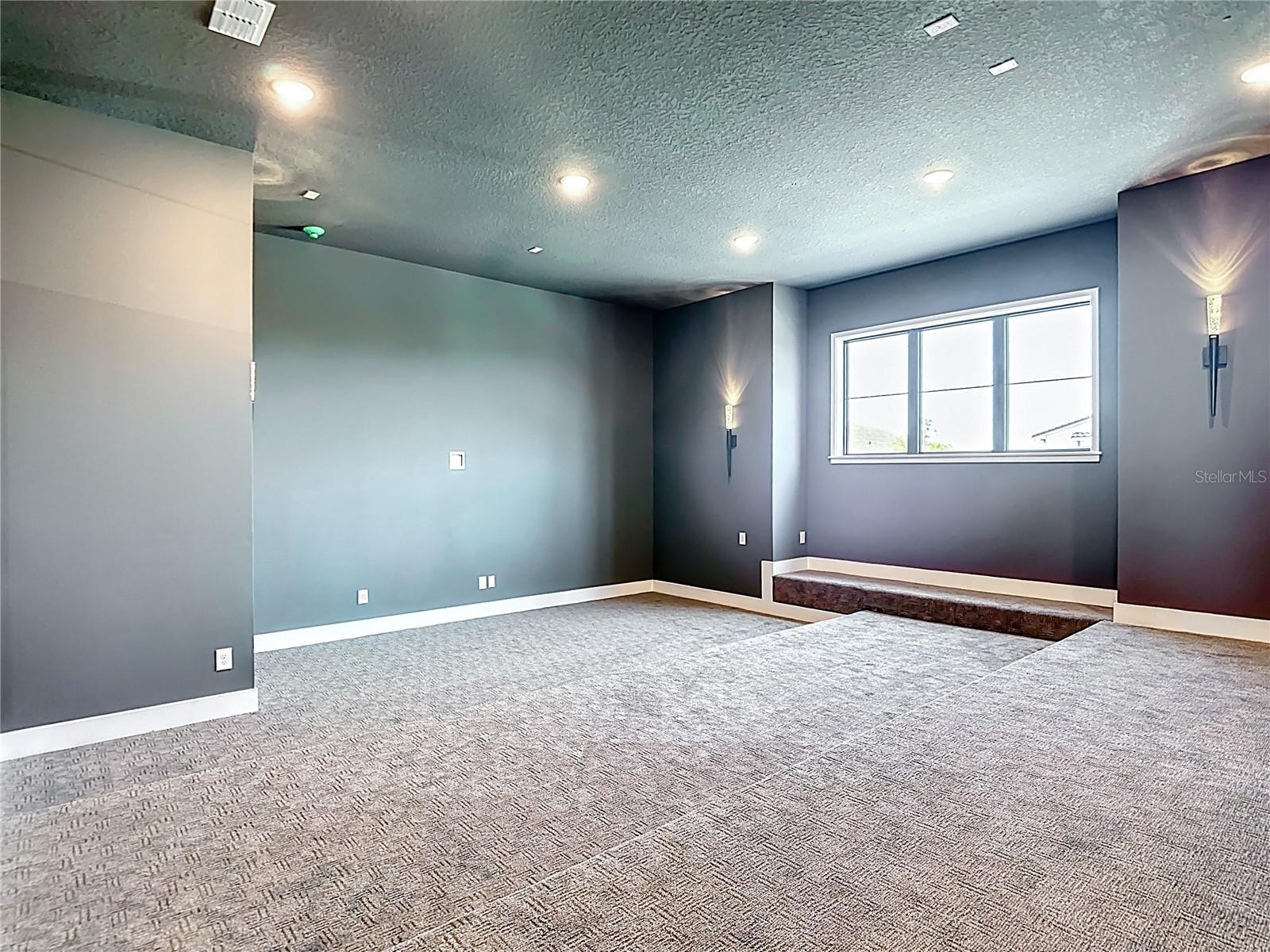 REUNION WEST - Residential