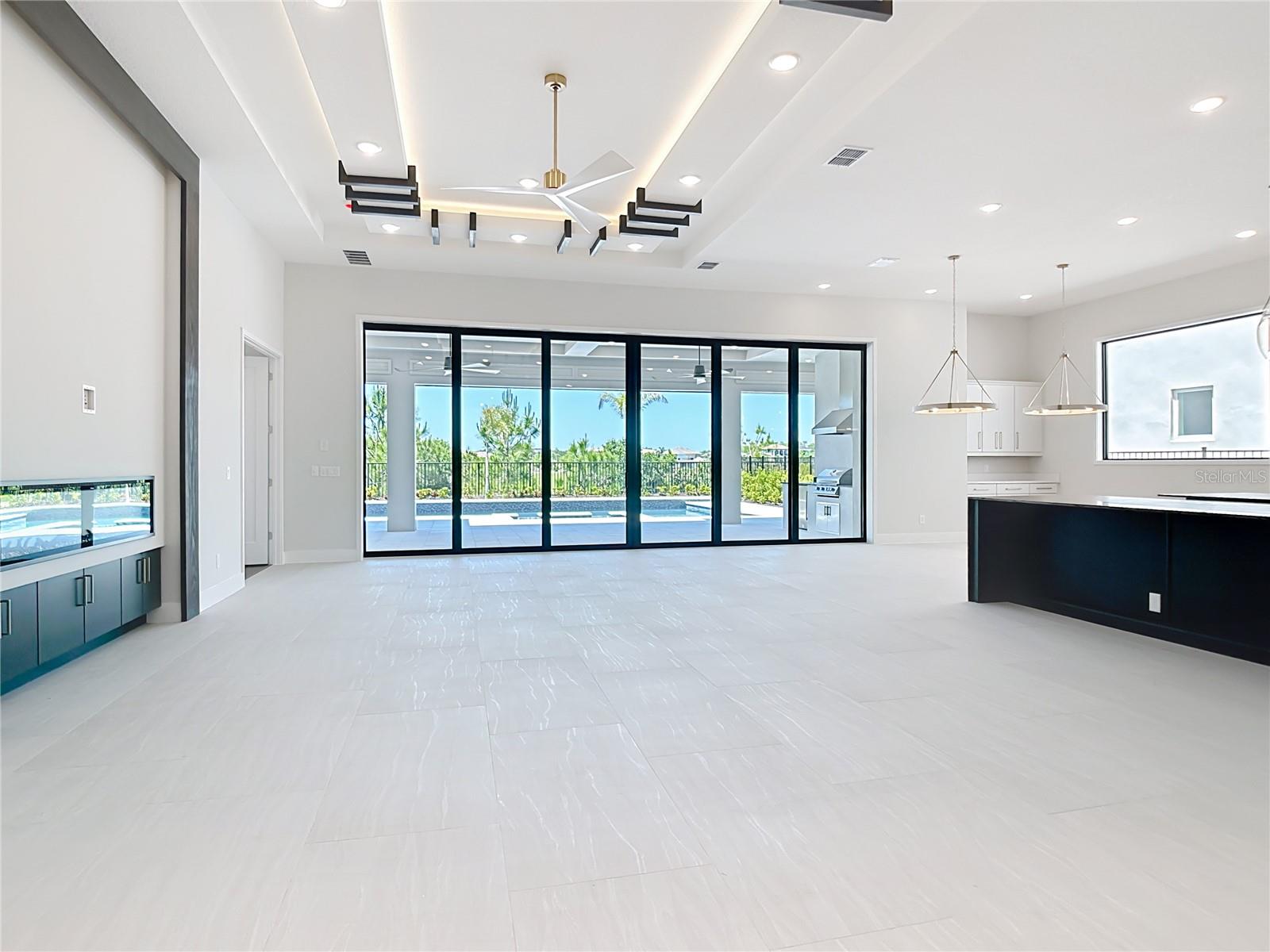 REUNION WEST - Residential