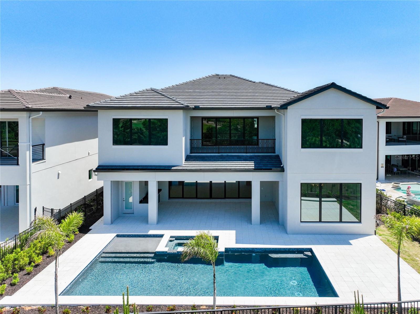 REUNION WEST - Residential