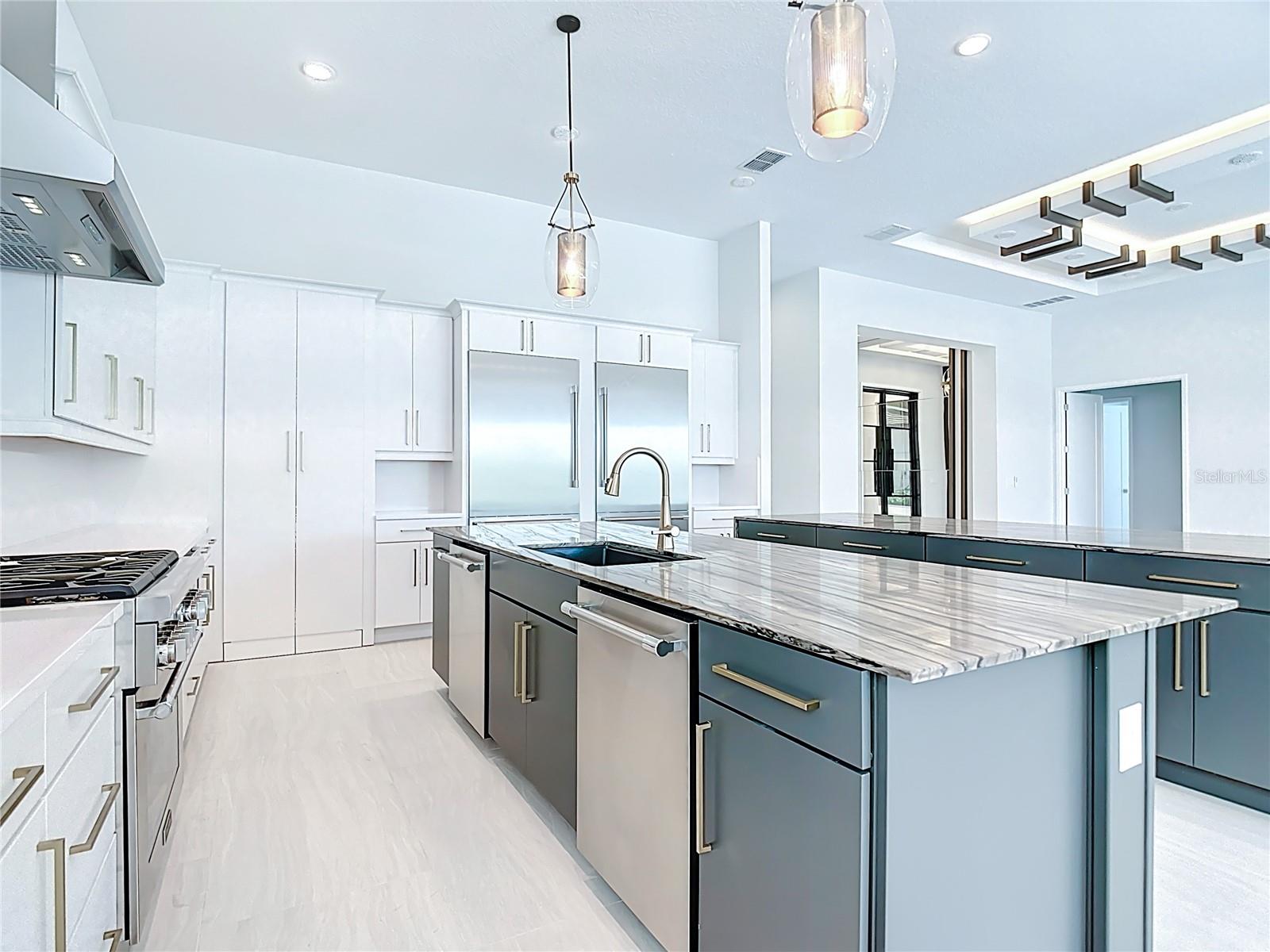 REUNION WEST - Residential