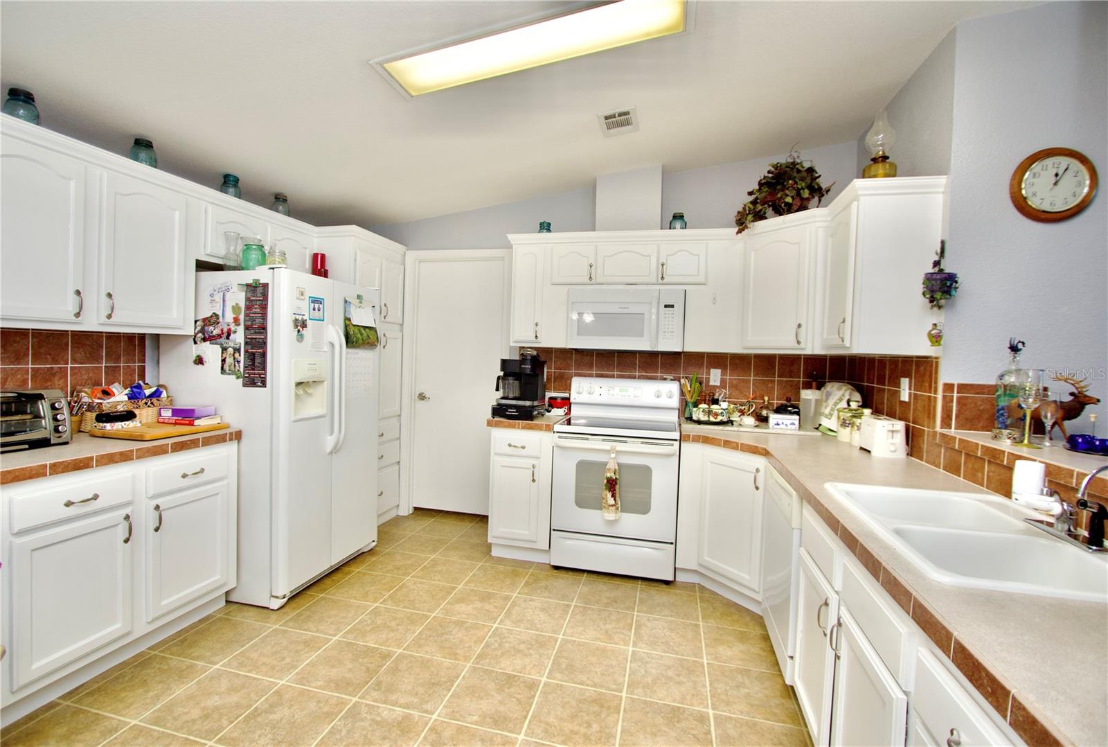 DORAL RO ASSOCIATION INC UNREC - Residential