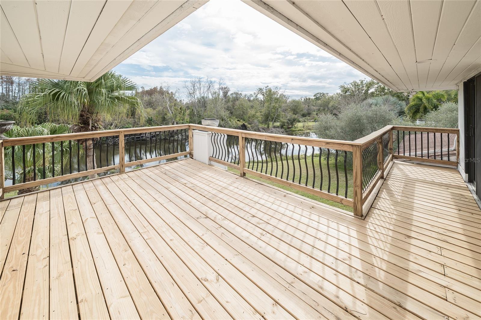 CARROLLWOOD VILLAGE SEC ON - Residential