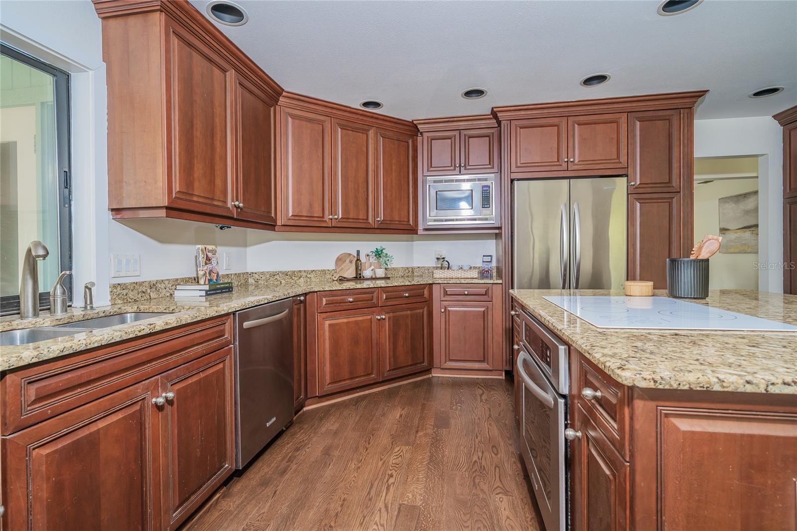 CARROLLWOOD VILLAGE SEC ON - Residential