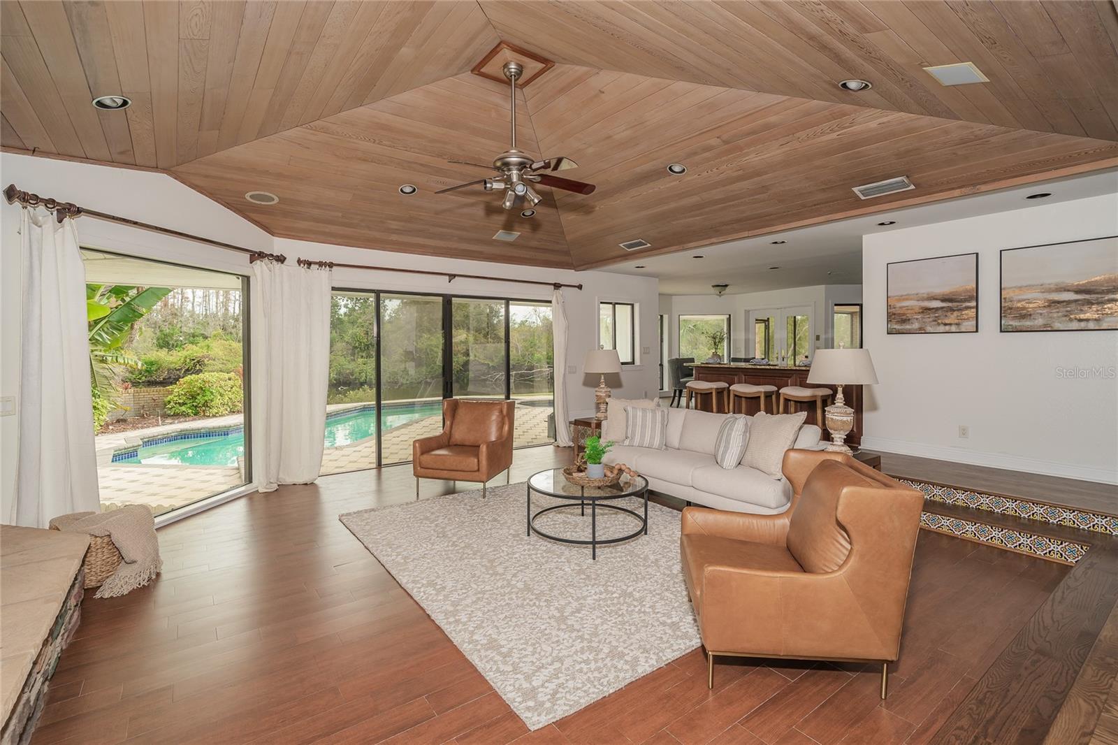 CARROLLWOOD VILLAGE SEC ON - Residential