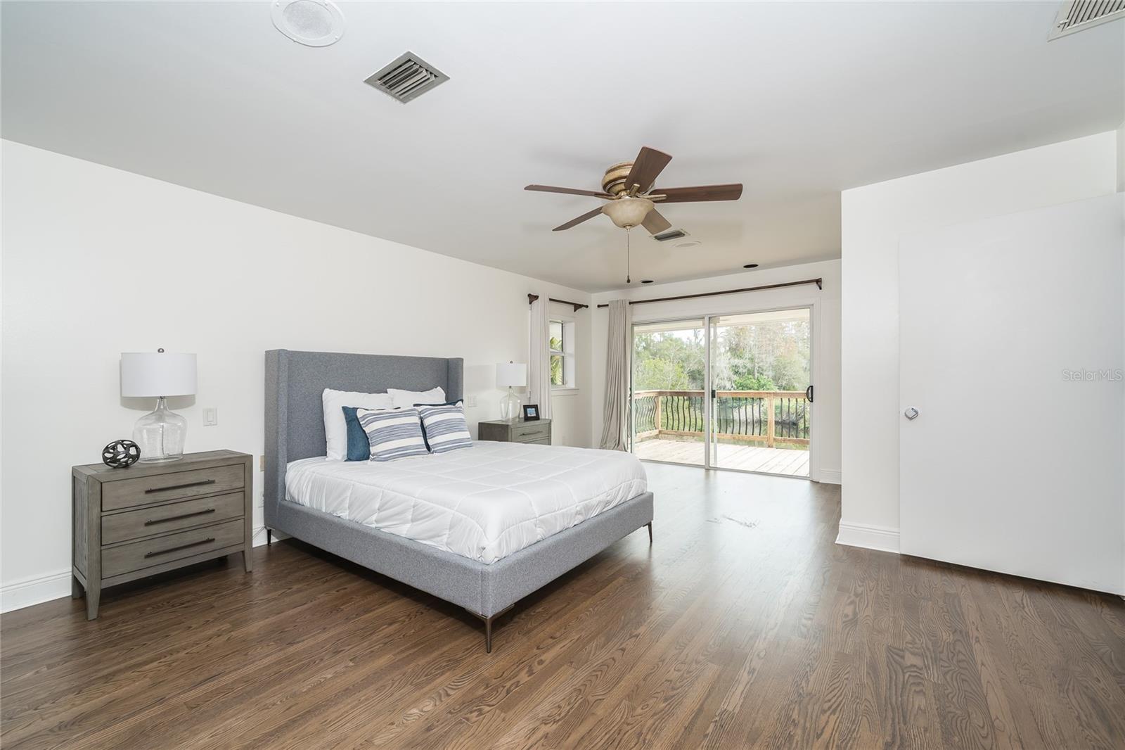 CARROLLWOOD VILLAGE SEC ON - Residential