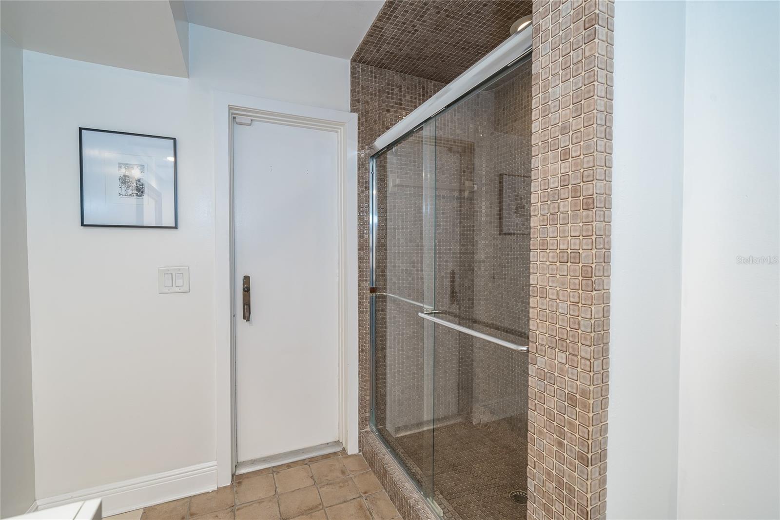 CARROLLWOOD VILLAGE SEC ON - Residential