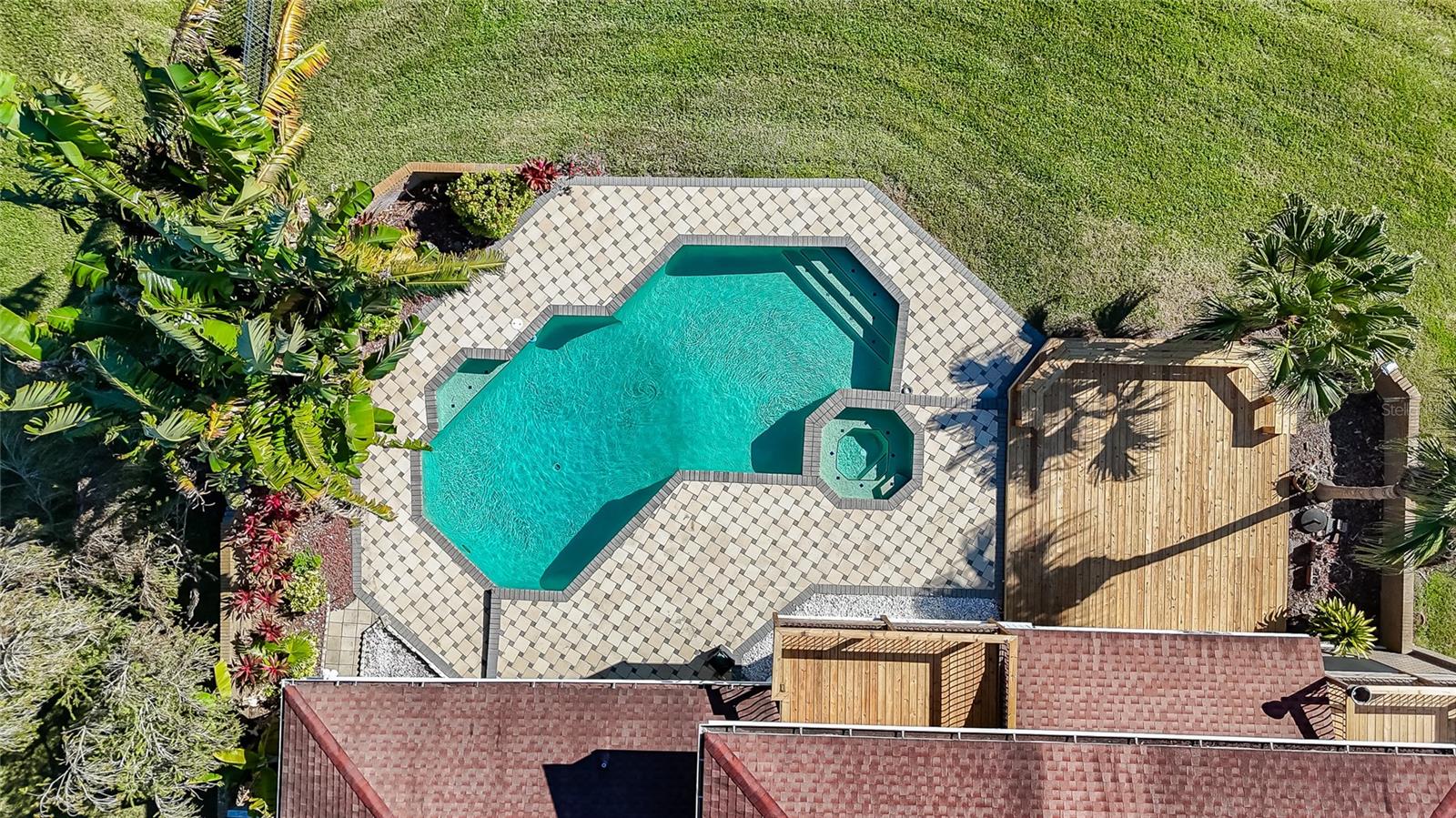 CARROLLWOOD VILLAGE SEC ON - Residential