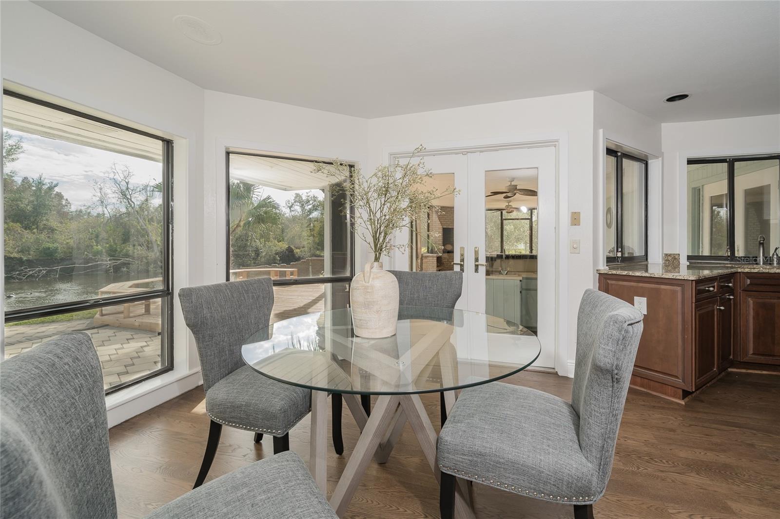 CARROLLWOOD VILLAGE SEC ON - Residential