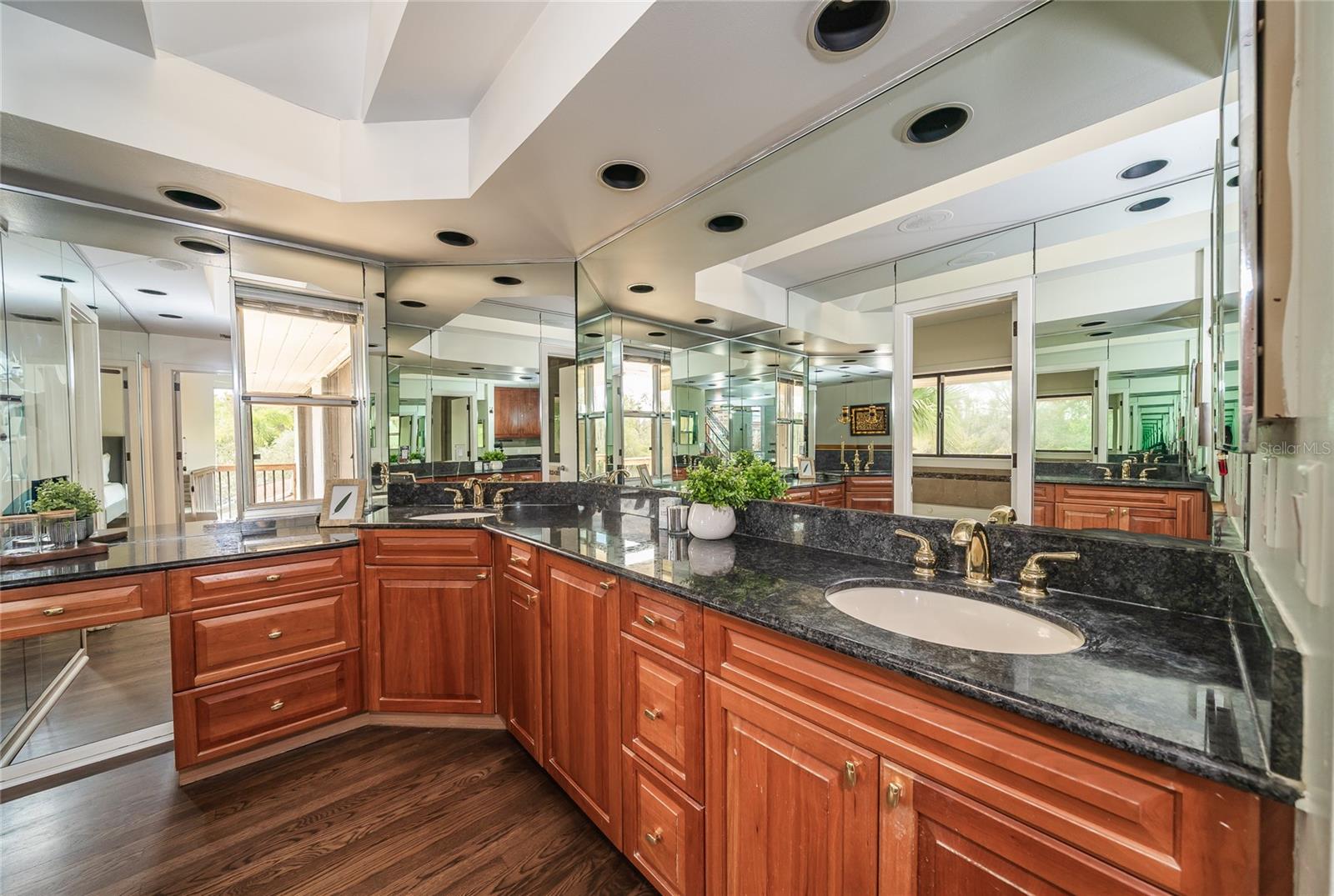 CARROLLWOOD VILLAGE SEC ON - Residential