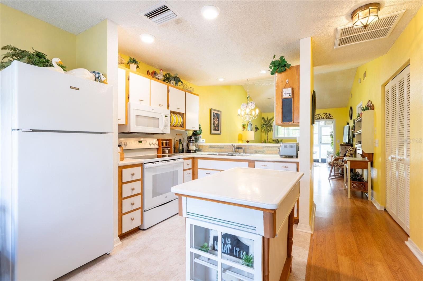 CYPRESS RUN AT MEADOW OAKS - Residential