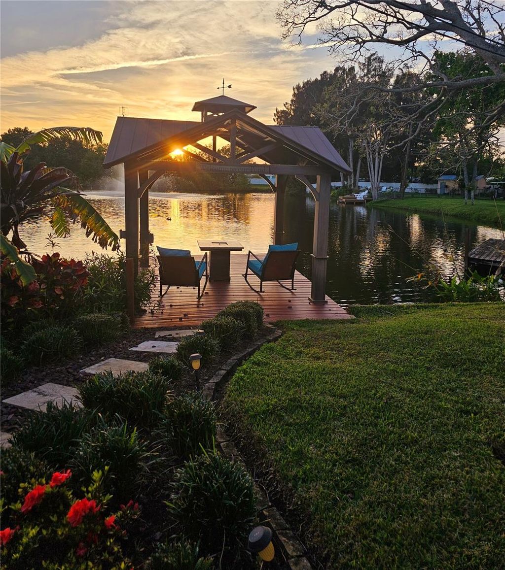 Photo of 5564 N 63rd Way N, St Petersburg, FL 33709 (MLS # TB8480979)