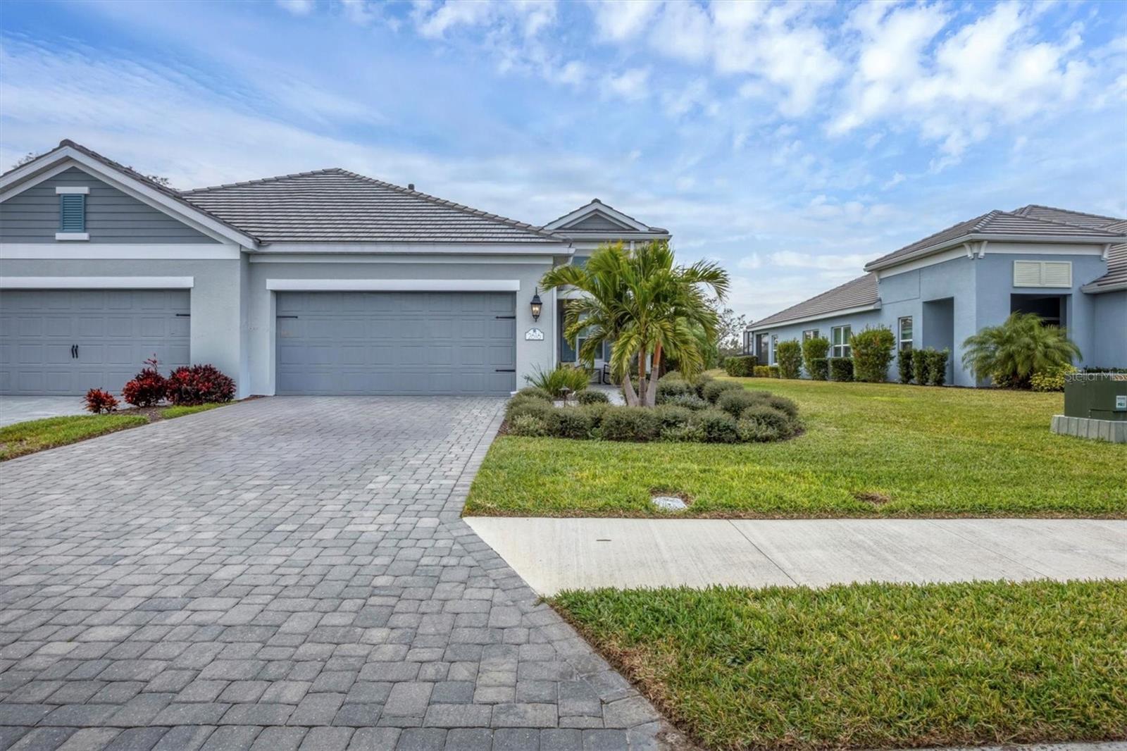 2616 SAPPHIRE BLUE LANE