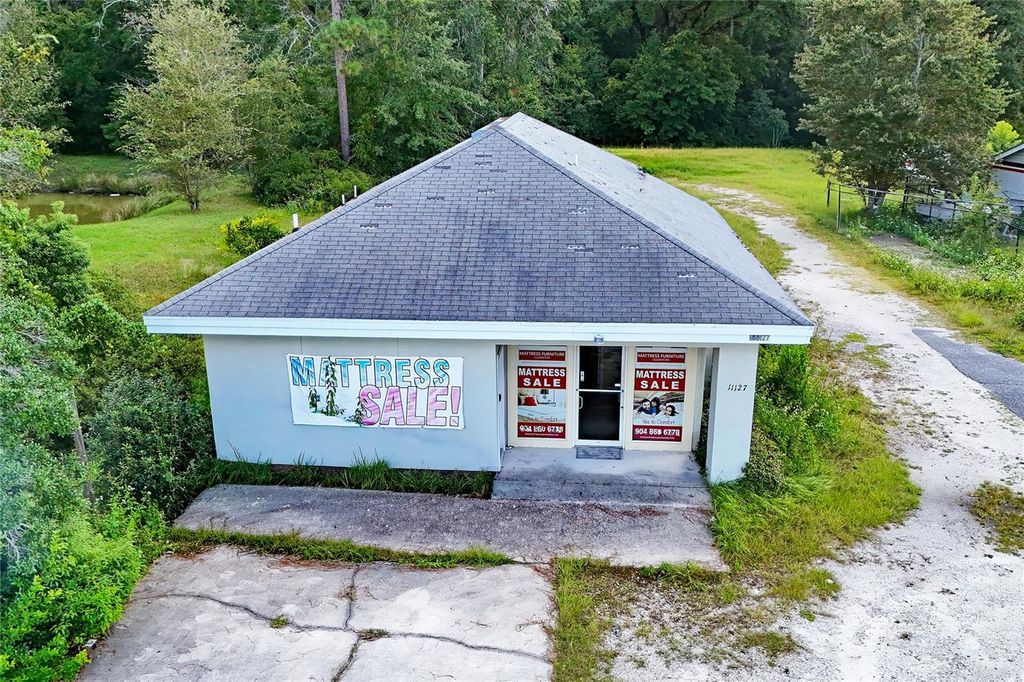 Photo of 11127 Lem Turner Road, Jacksonville, FL 32218 (MLS # V4948522)