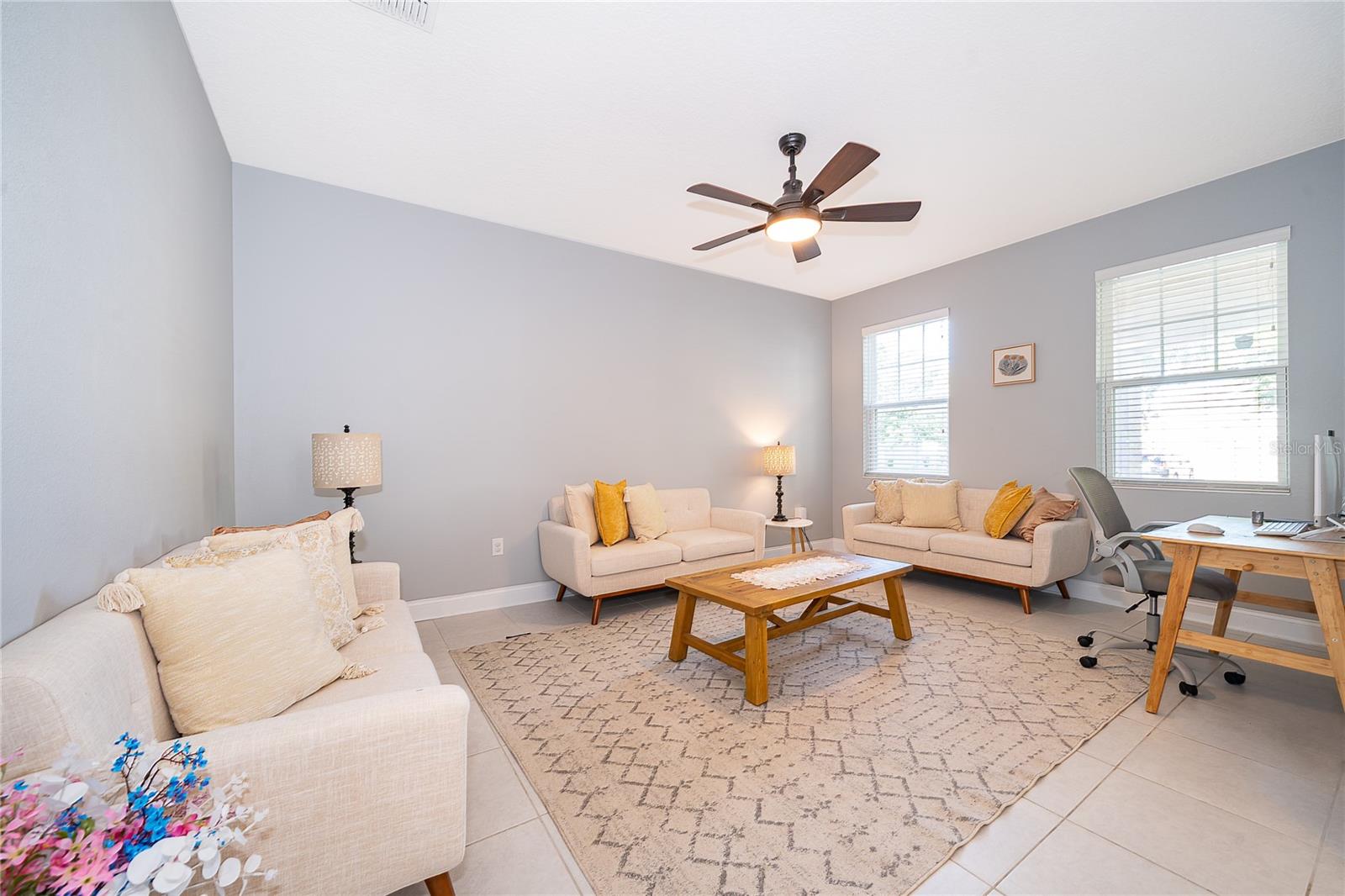 SUMMERLAKE GRVS - Residential