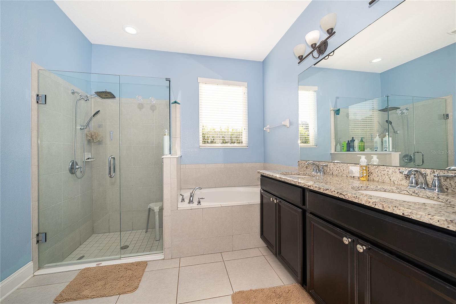 SUMMERLAKE GRVS - Residential