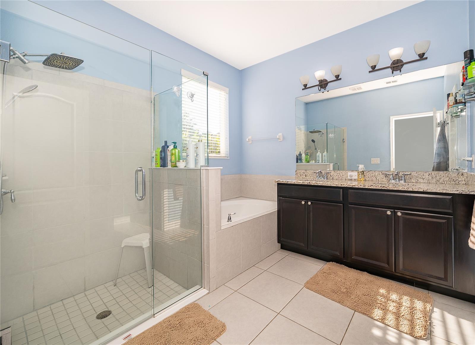 SUMMERLAKE GRVS - Residential