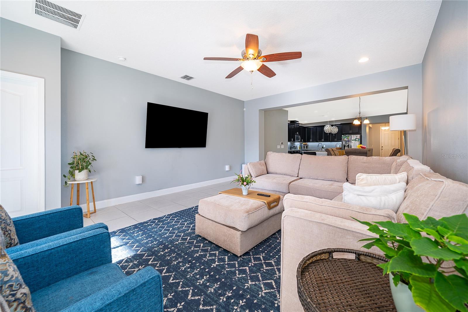 SUMMERLAKE GRVS - Residential