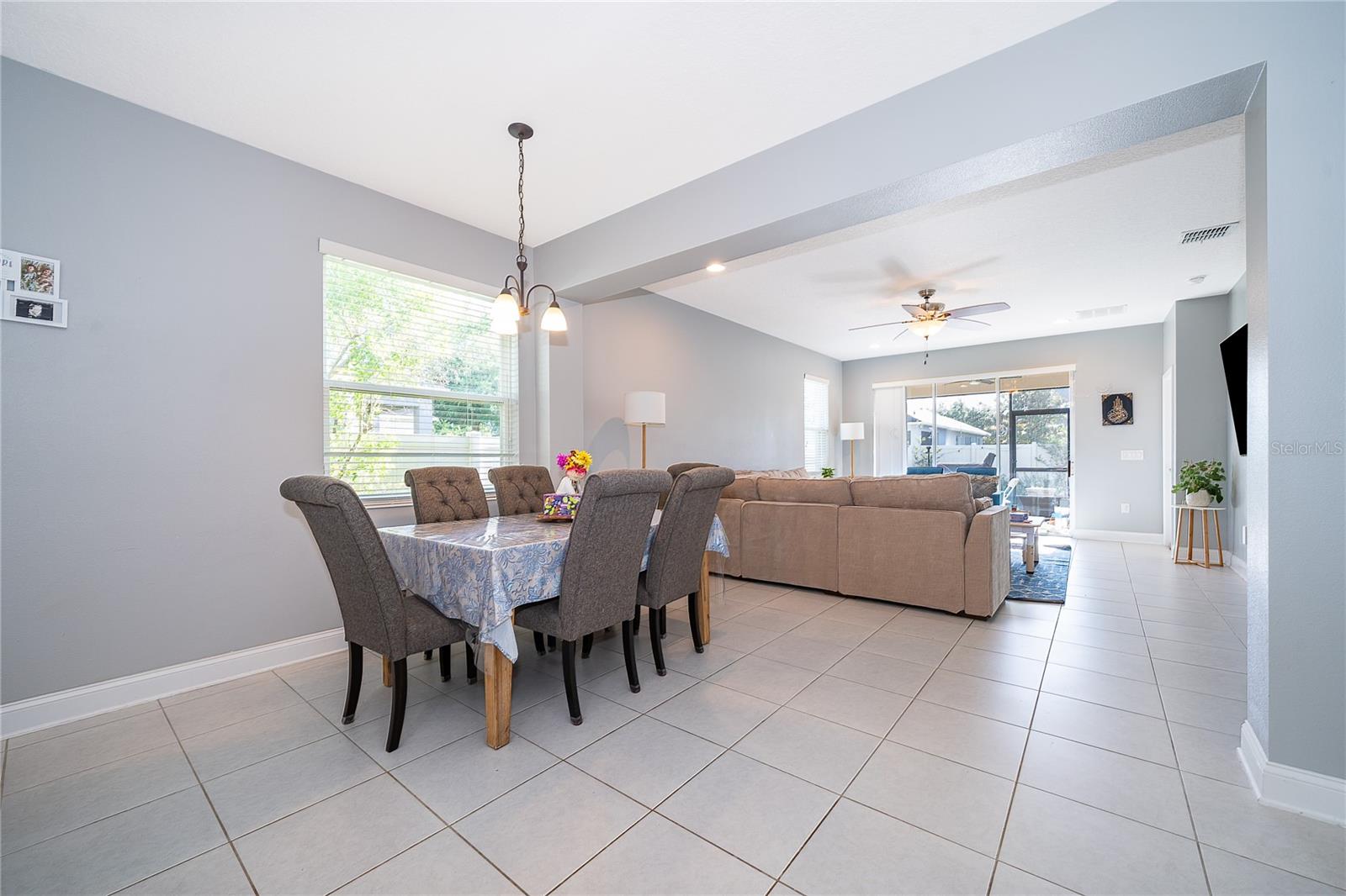 SUMMERLAKE GRVS - Residential