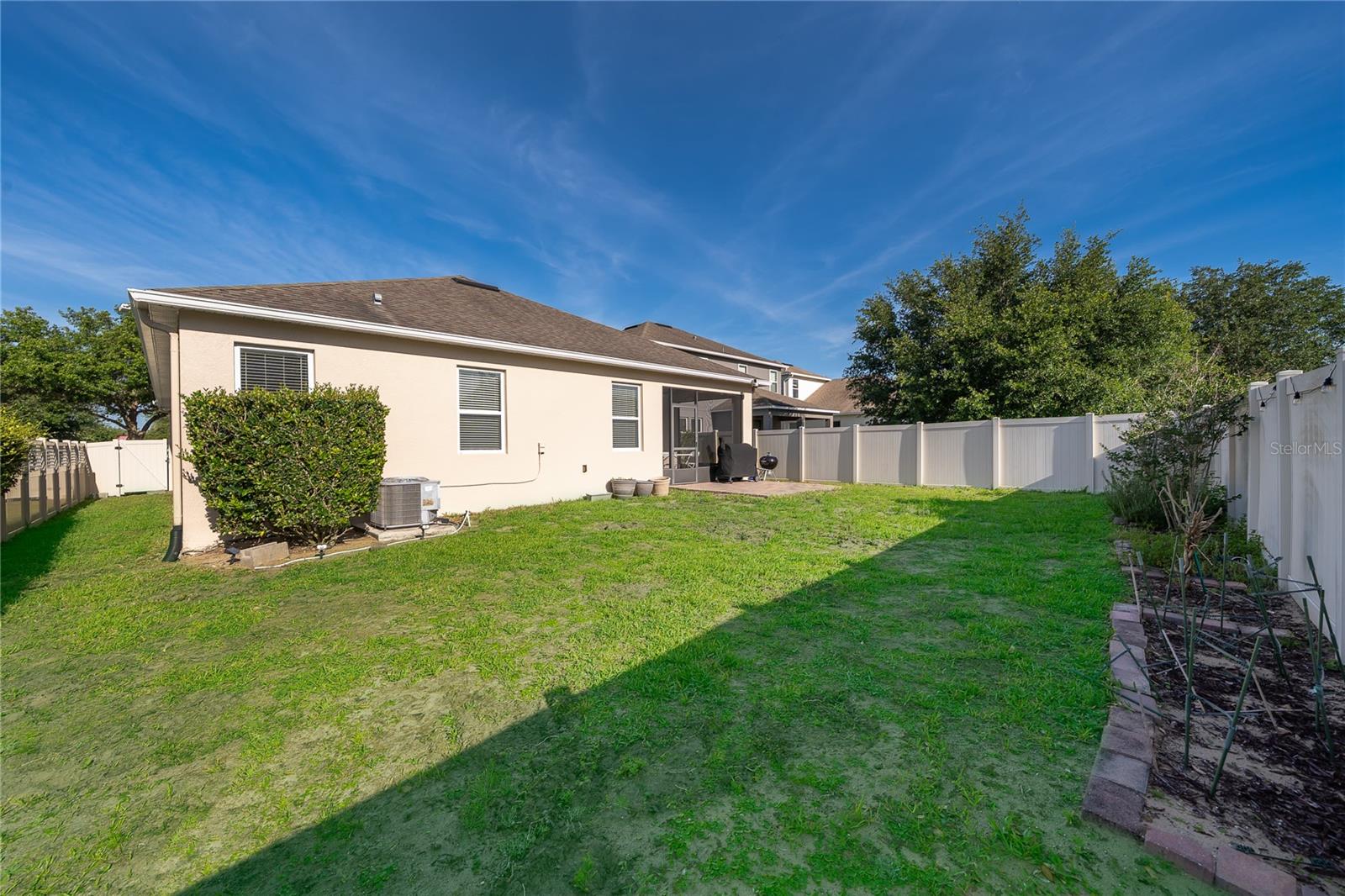 SUMMERLAKE GRVS - Residential