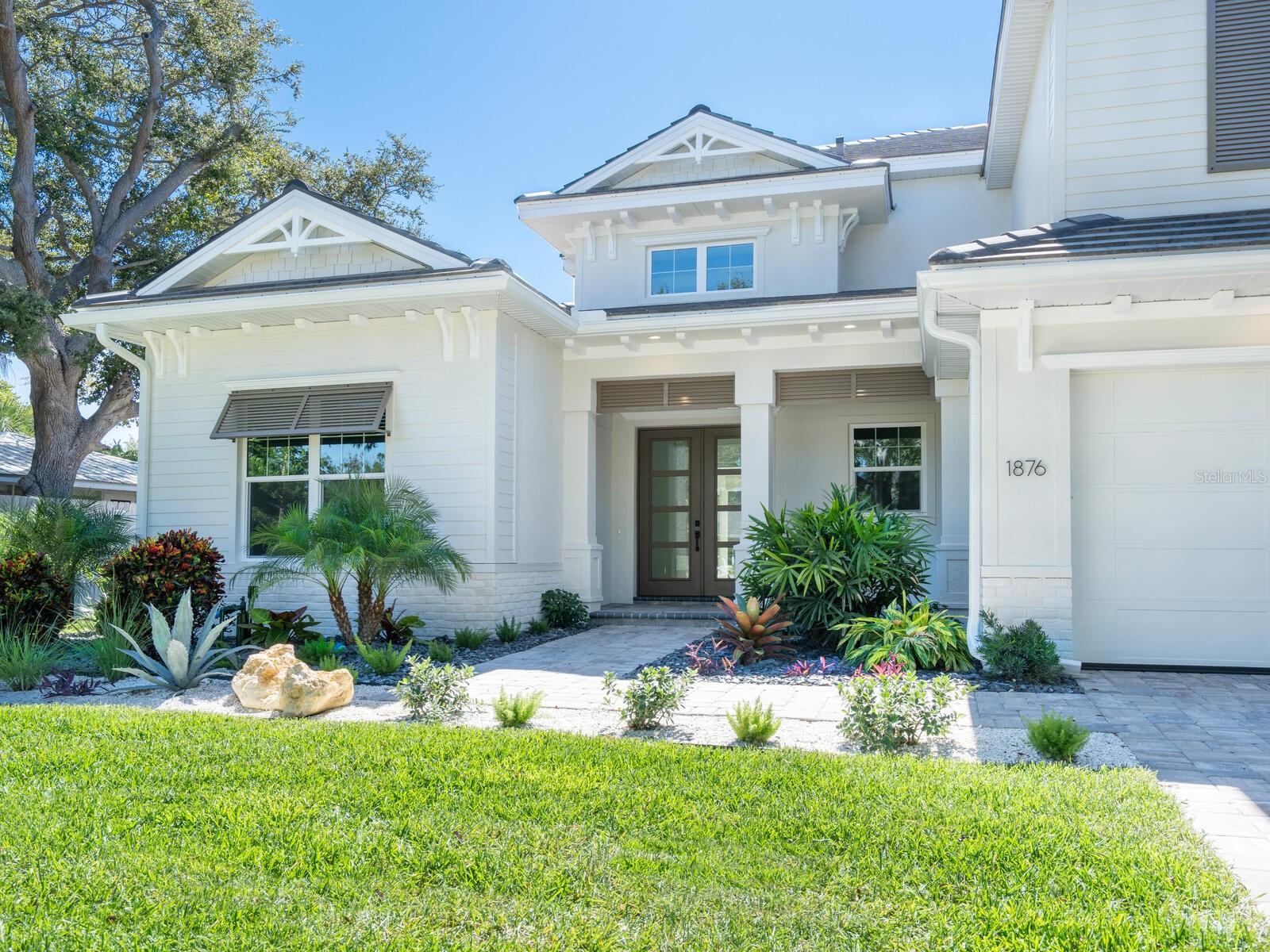 1876 MAGNOLIA STREET