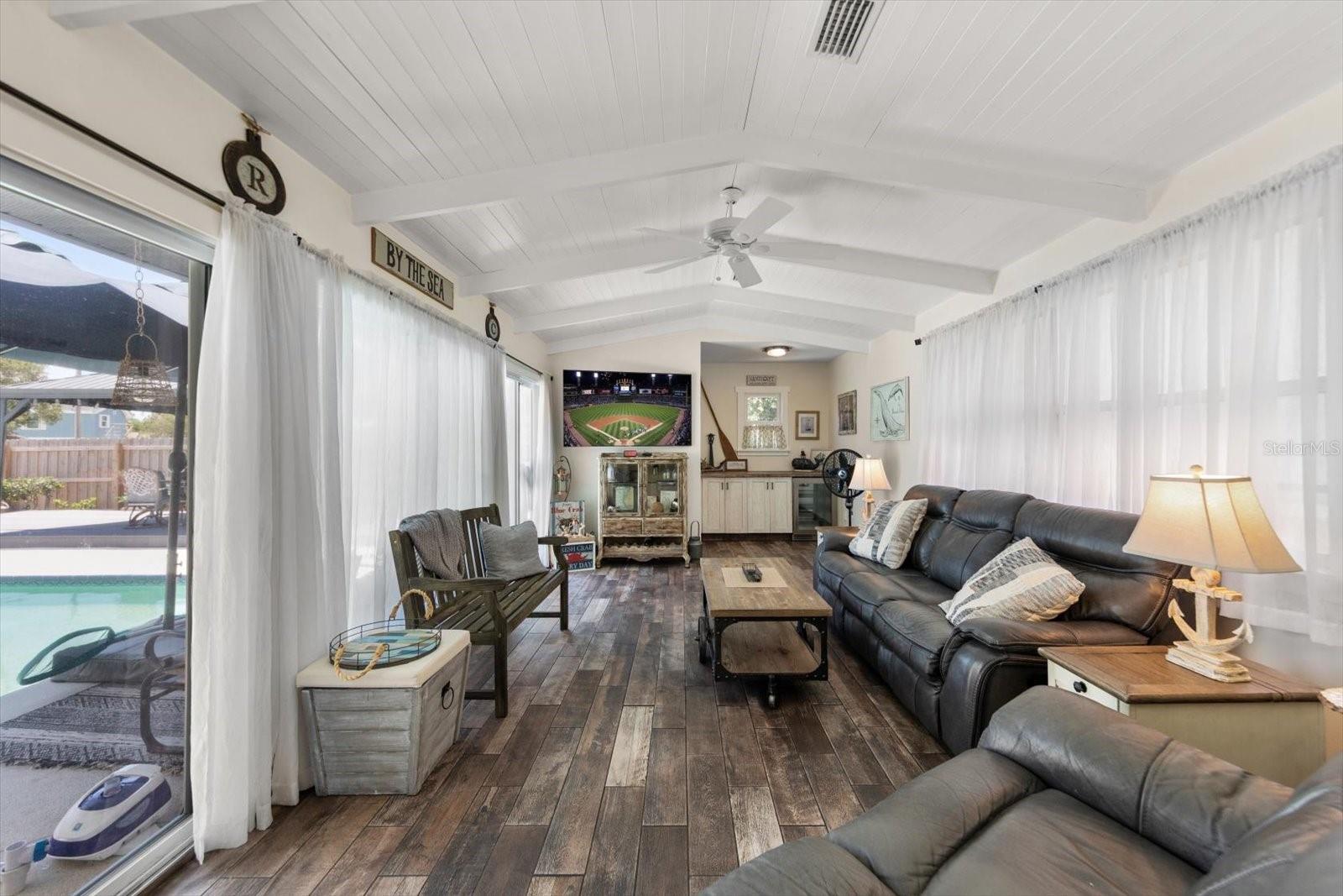 OAKHURST GROVES 2ND ADD - Residential