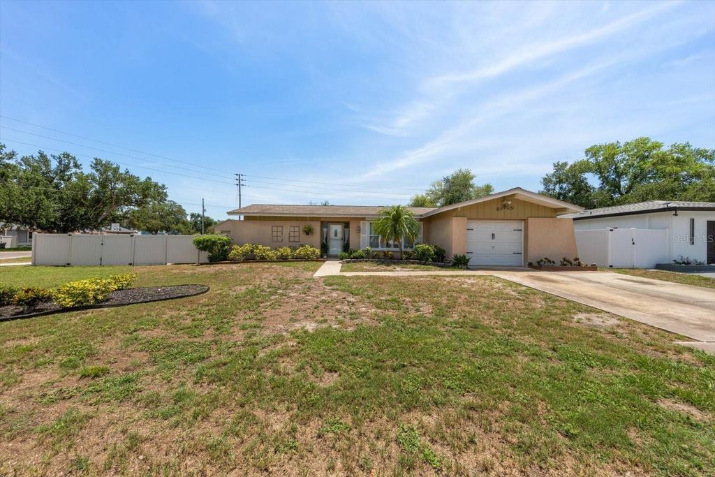 Photo of 13720 94th Avenue, Seminole, FL 33776 (MLS # TB8512629)