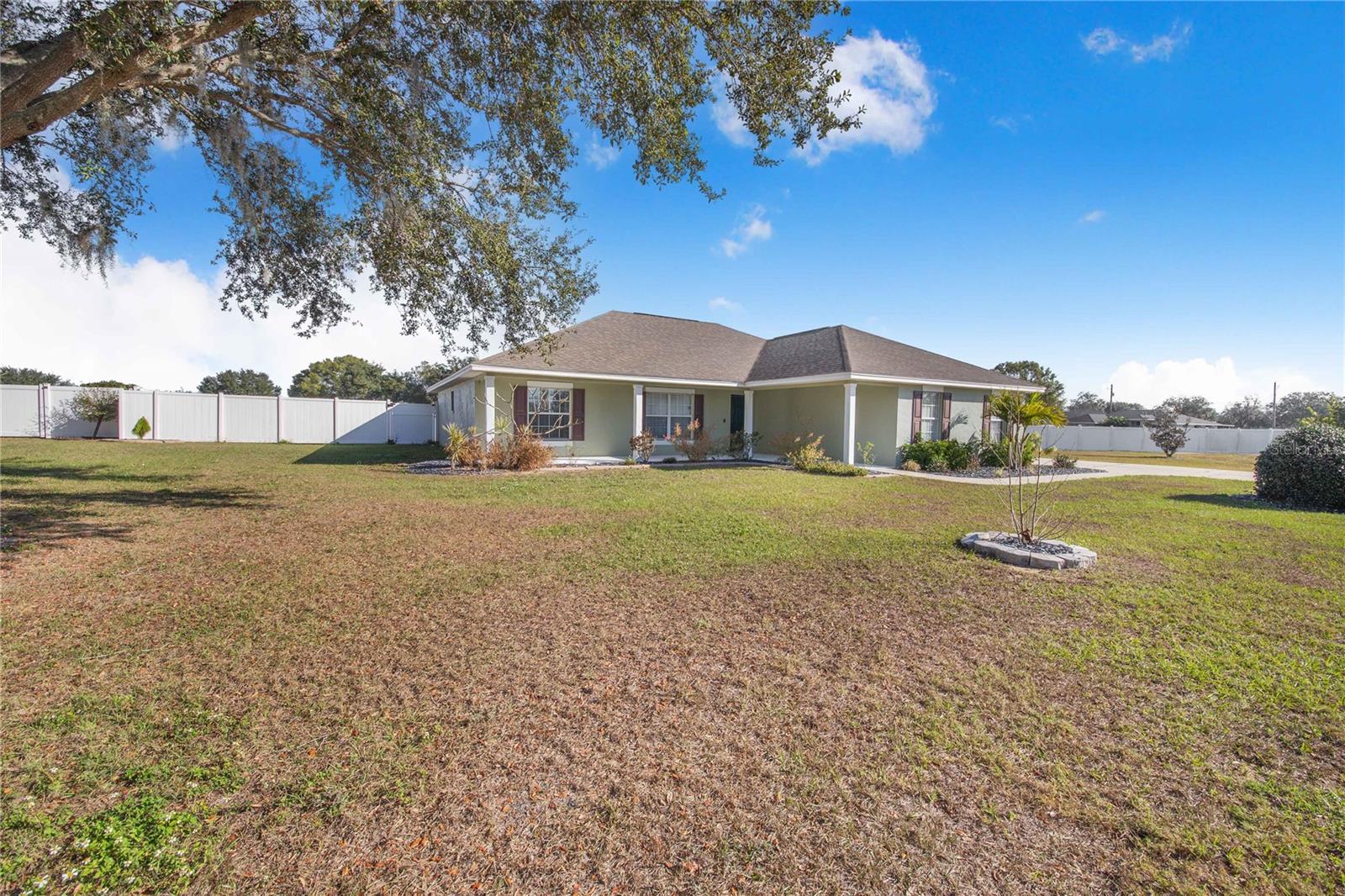 COUNTRY WALK PH 02 - Residential