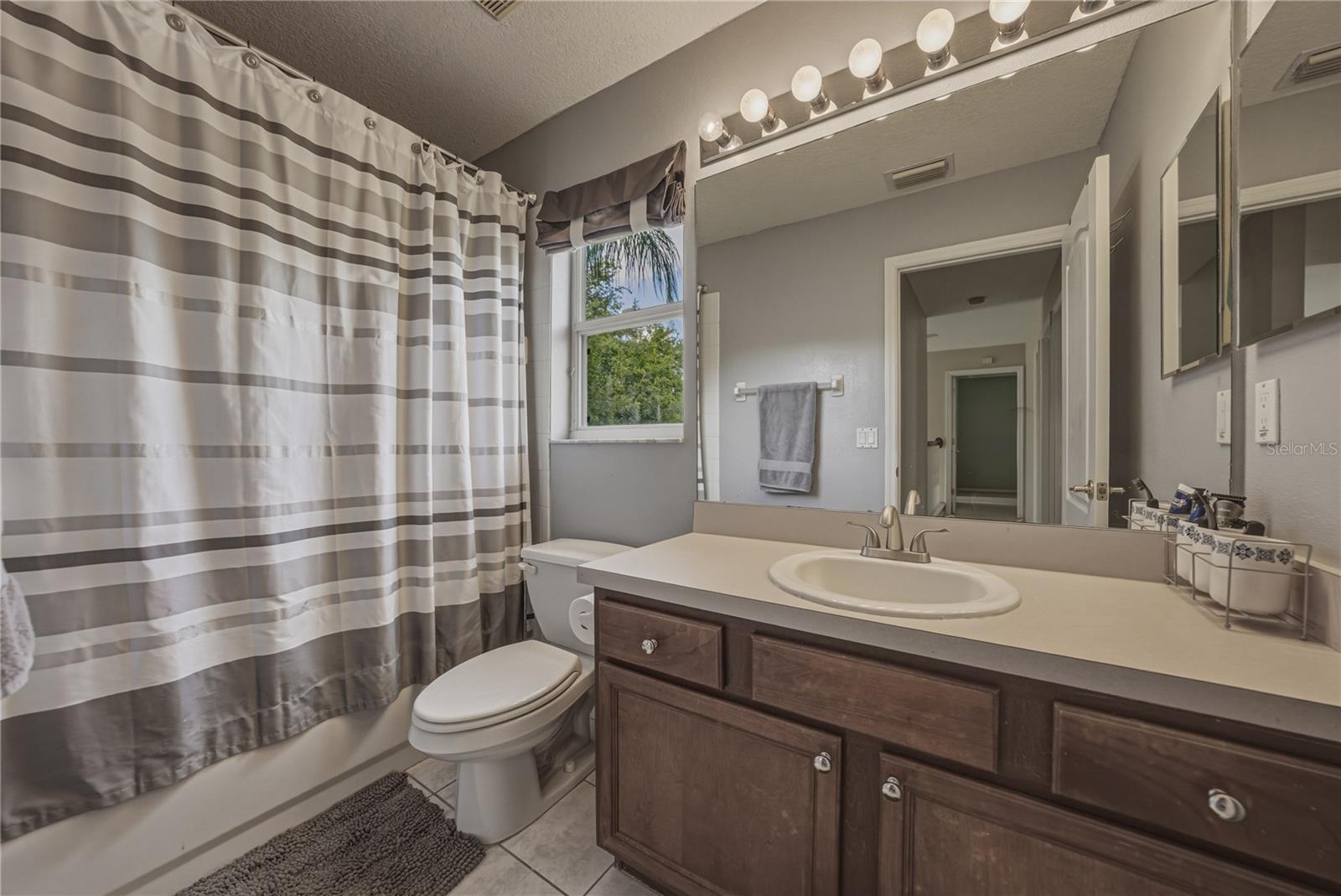 TWIN LAKES PARCELS D1 D3 & E - Residential