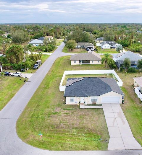 A home in NORTH PORT