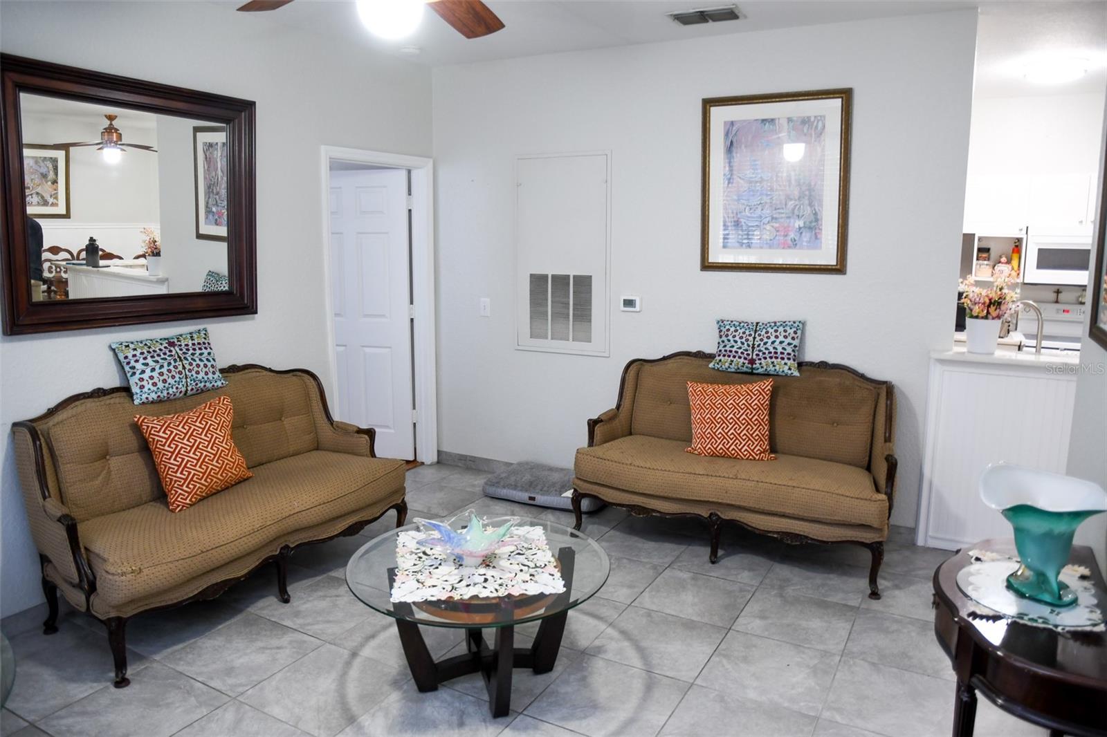 CRESCENT PLACE AT LAKE LOTUS CONDO - Residential