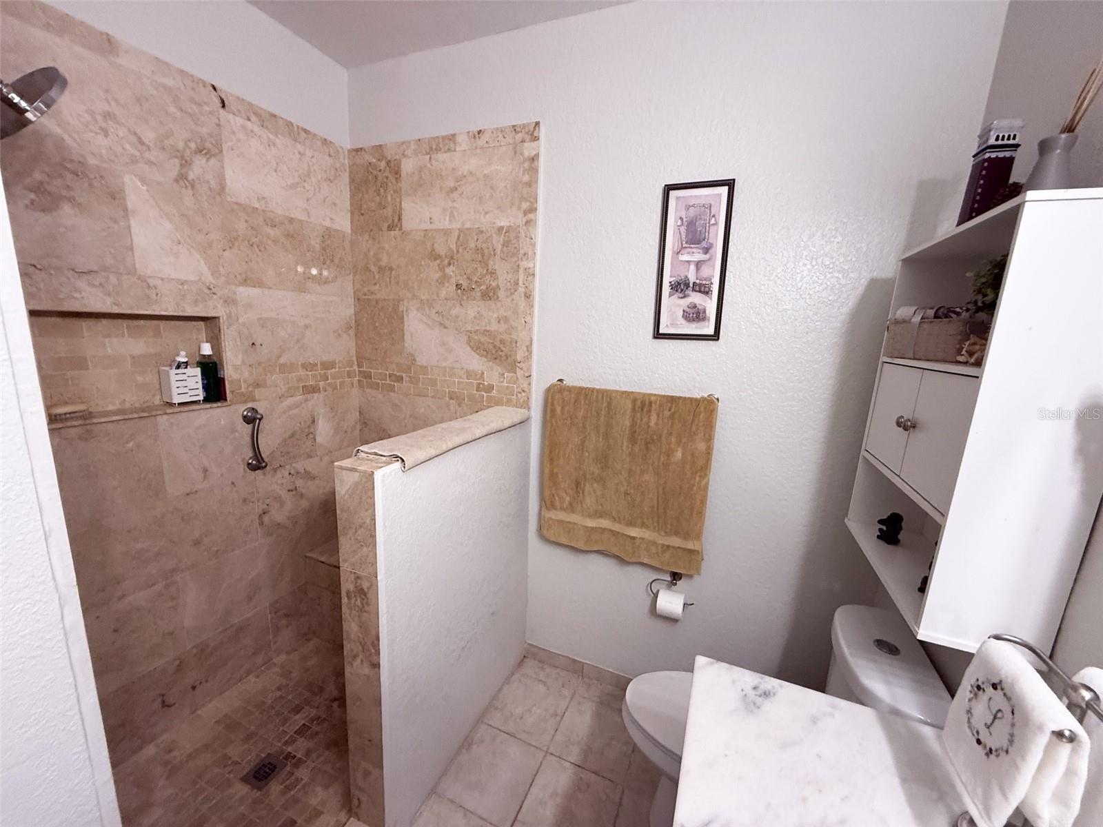 CRESCENT PLACE AT LAKE LOTUS CONDO - Residential