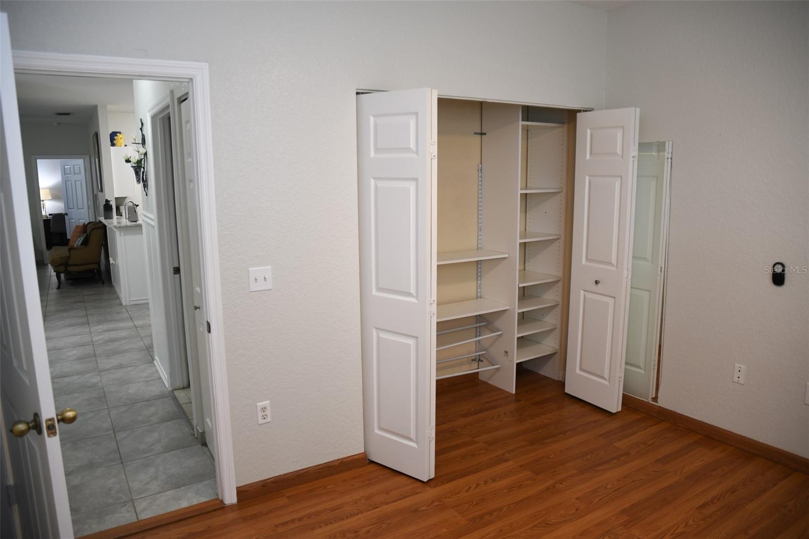CRESCENT PLACE AT LAKE LOTUS CONDO - Residential