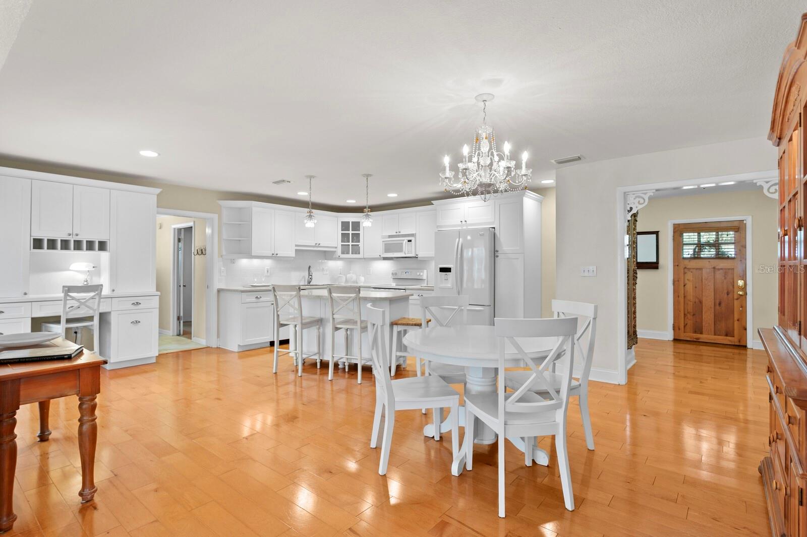 TEMPLE TERRACE ESTATES - Residential