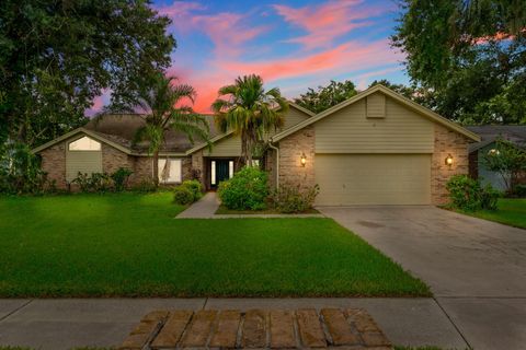 A home in VALRICO