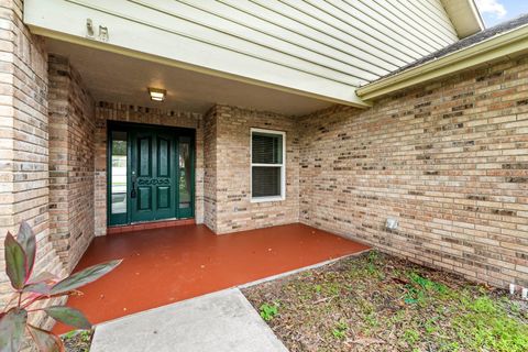 A home in VALRICO