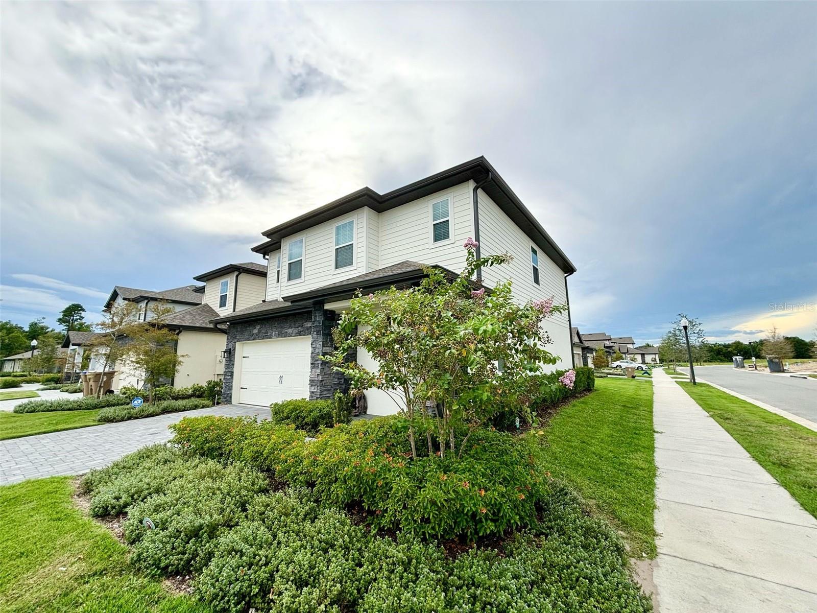1399 GREENFIELD LOOP
