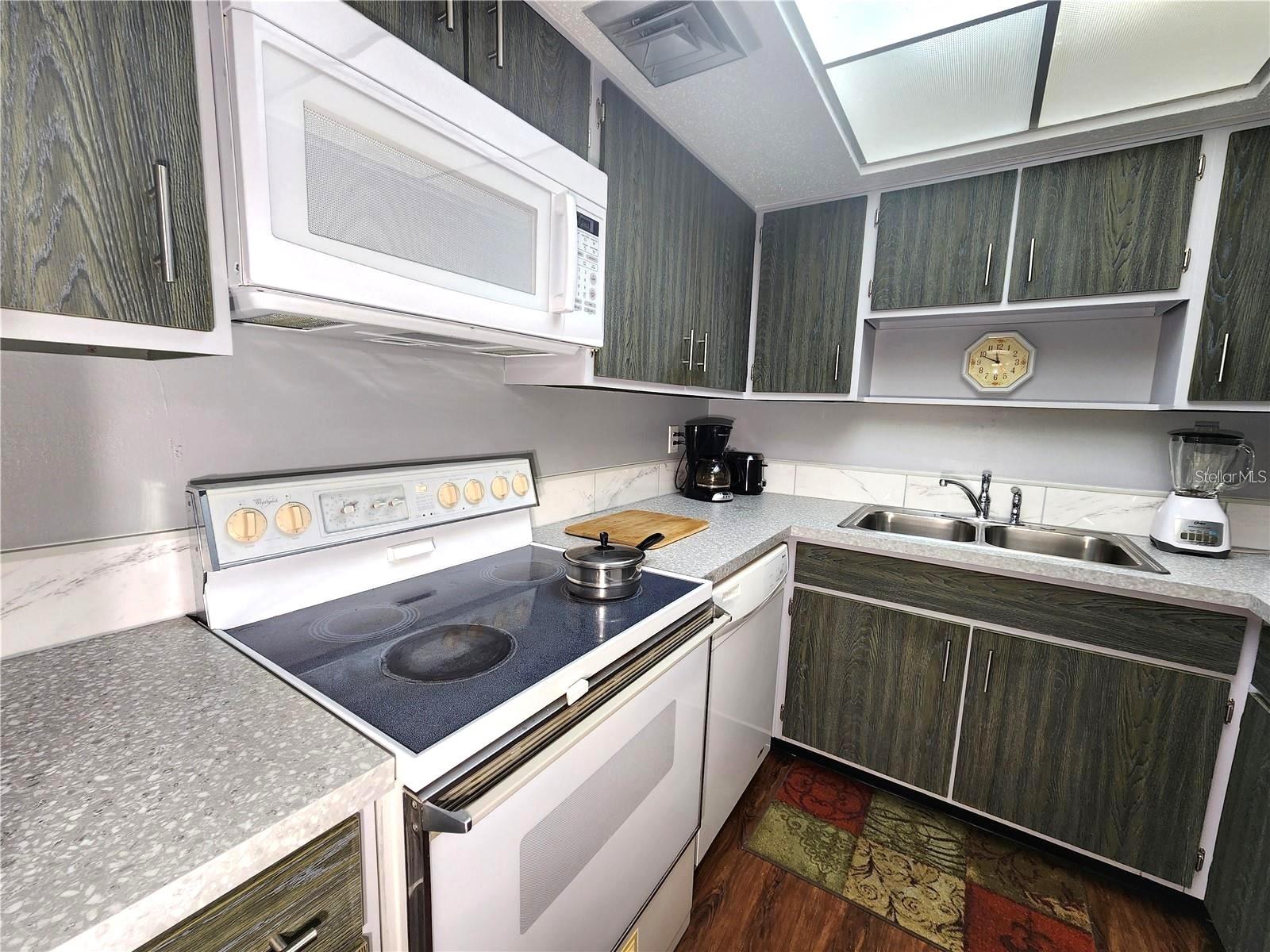 HAMPSHIRE HOUSE - Residential