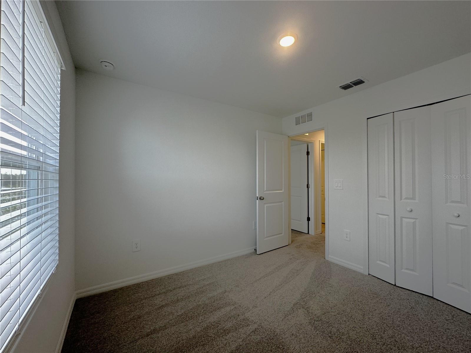 WILLOW - Residential Lease