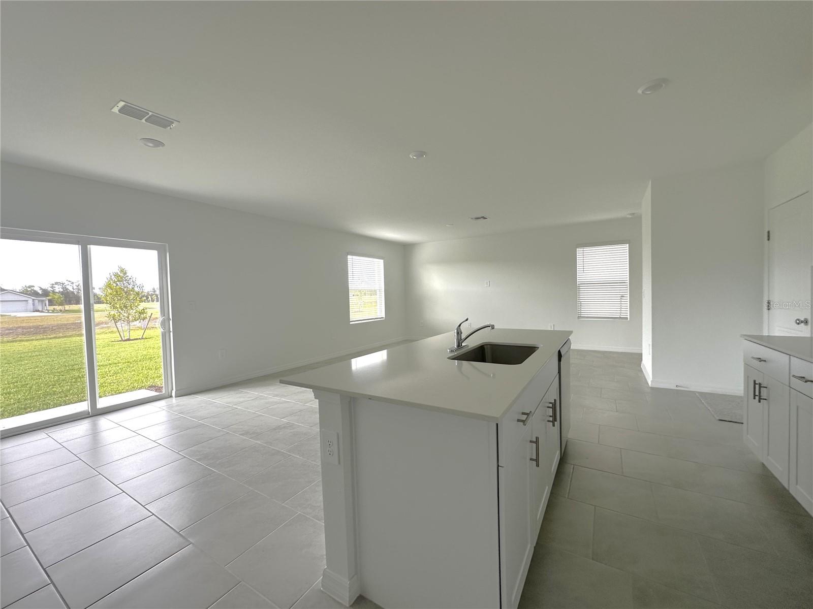 WILLOW - Residential Lease