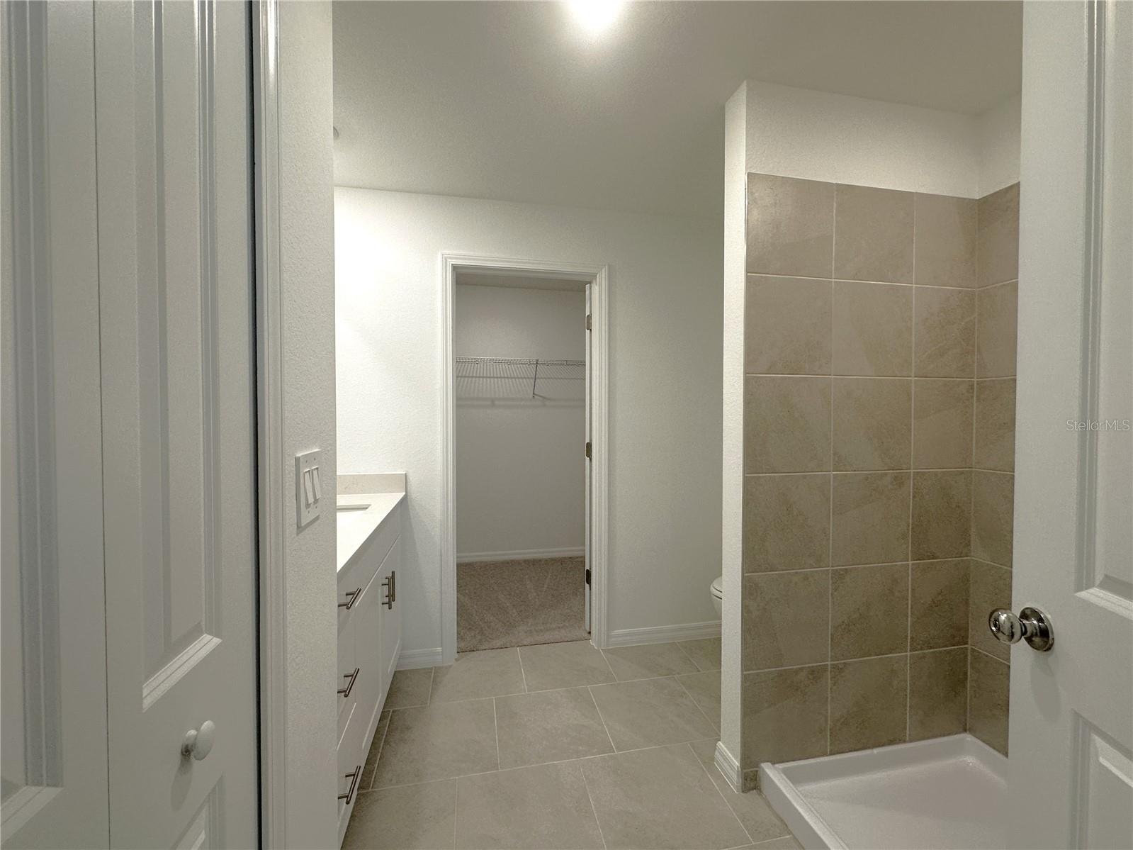 WILLOW - Residential Lease