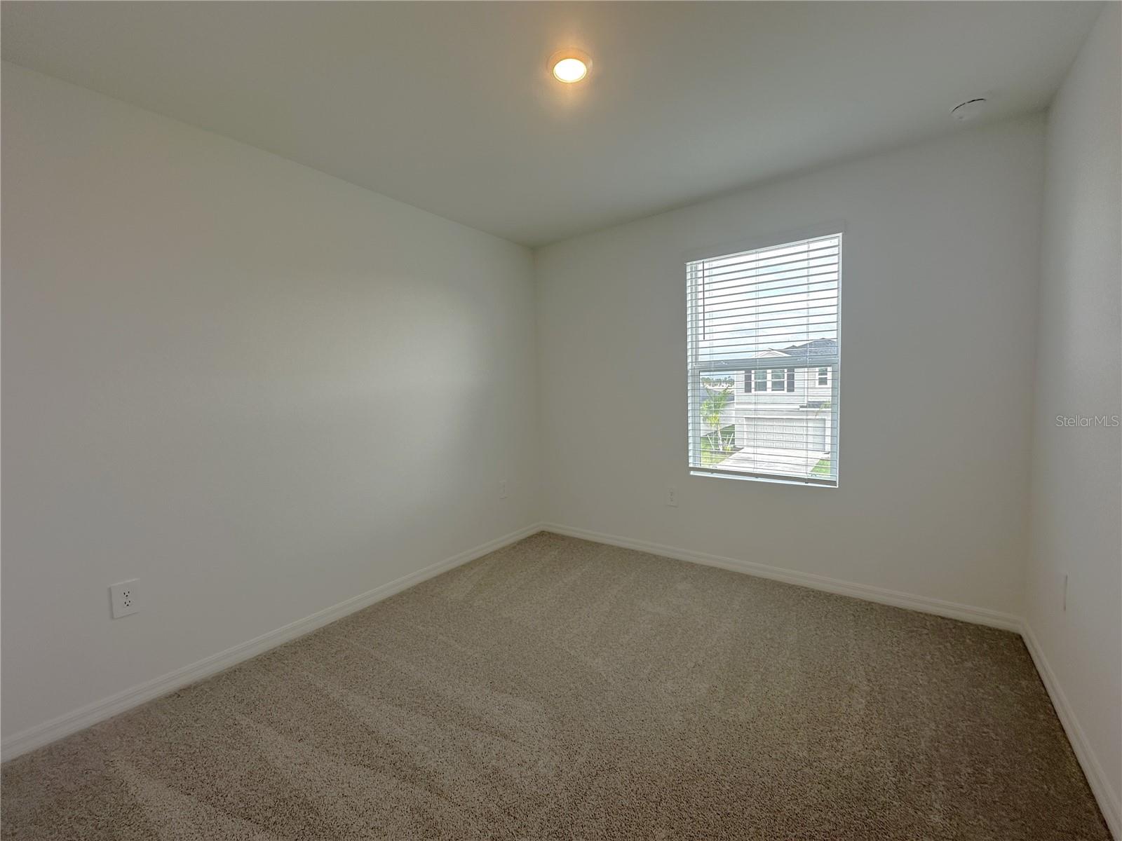 WILLOW - Residential Lease