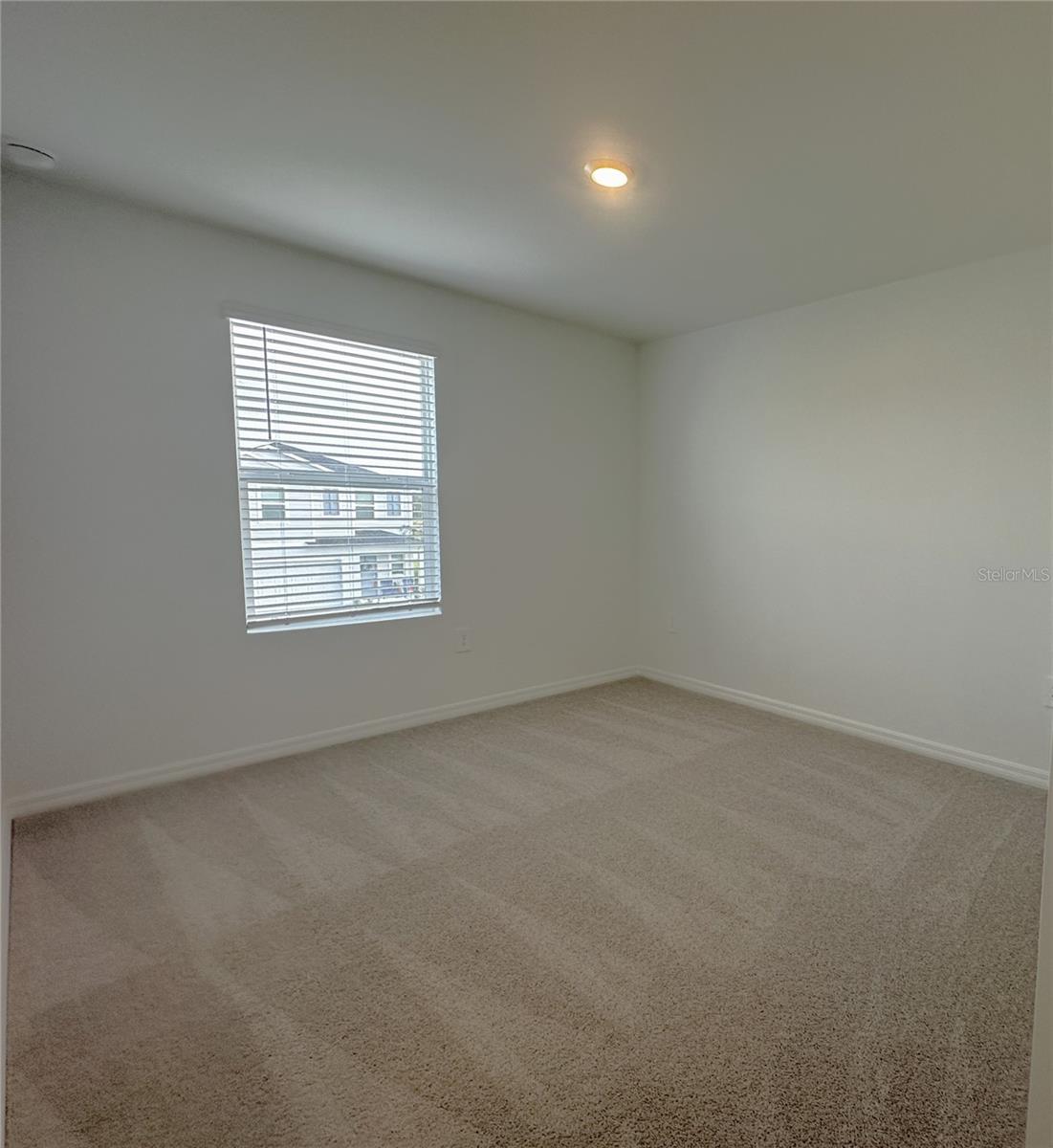 WILLOW - Residential Lease