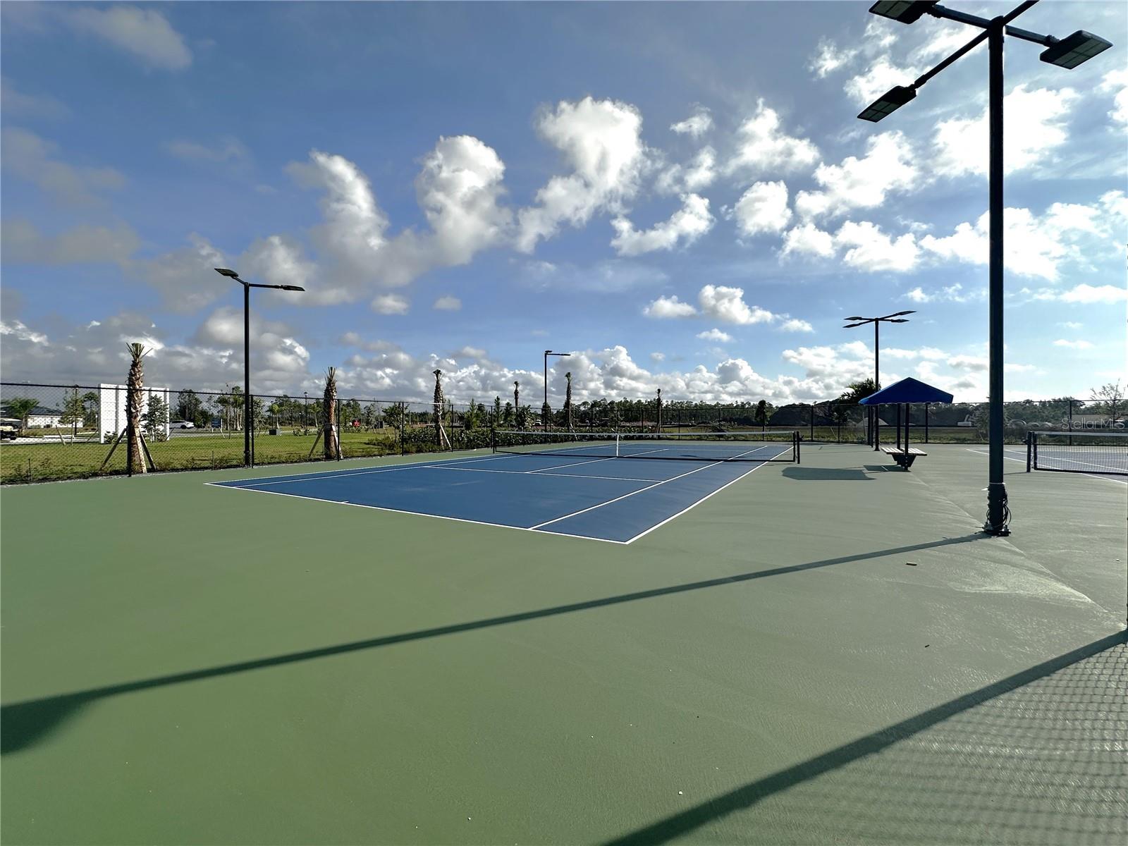 WILLOW - Residential Lease