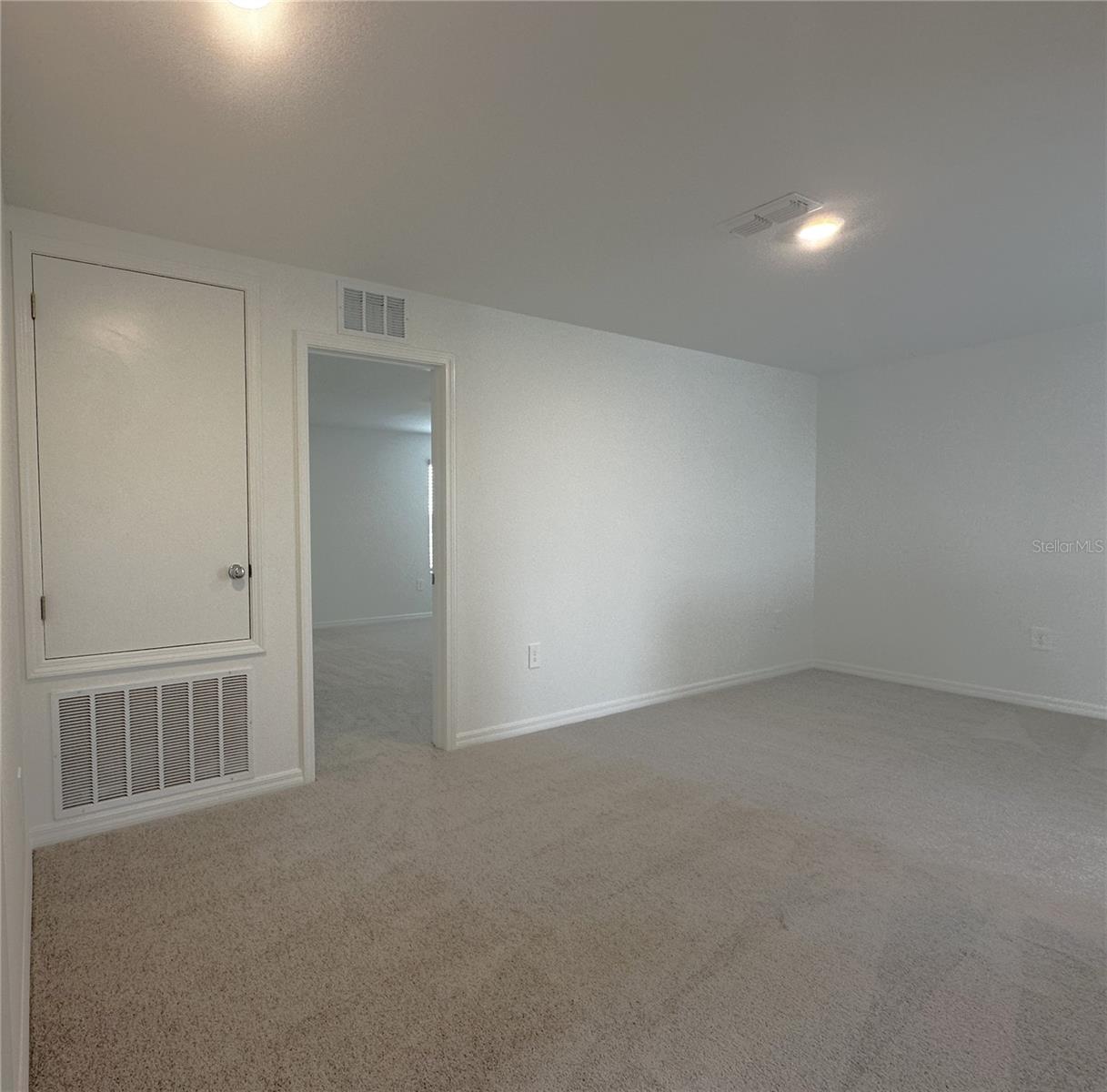 WILLOW - Residential Lease