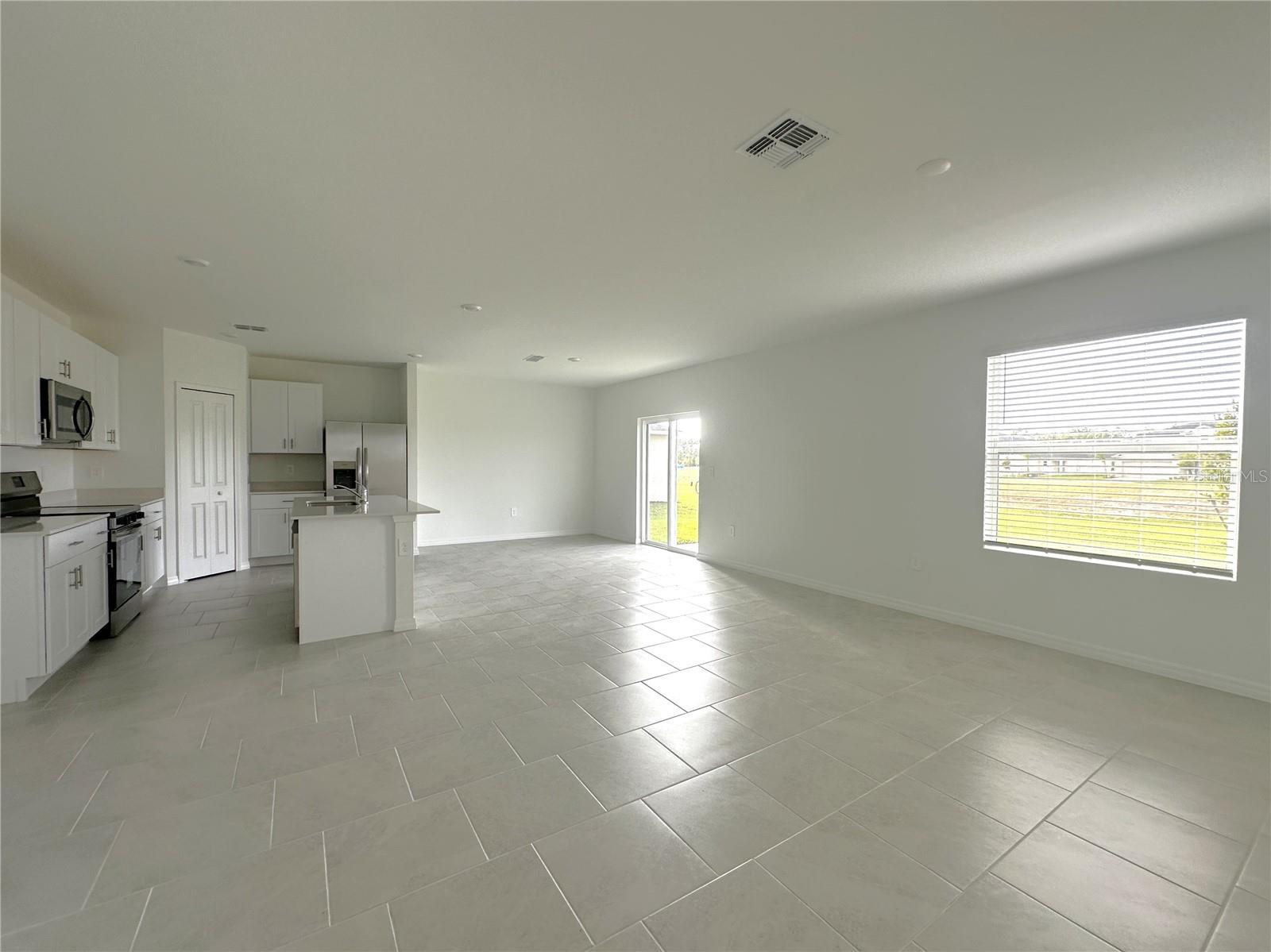 WILLOW - Residential Lease