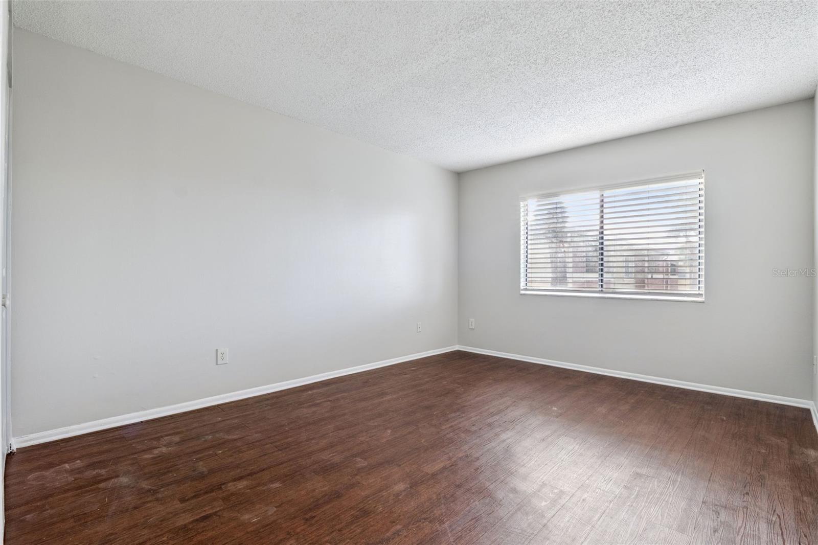 OXFORD SQUARE CONDO - Residential