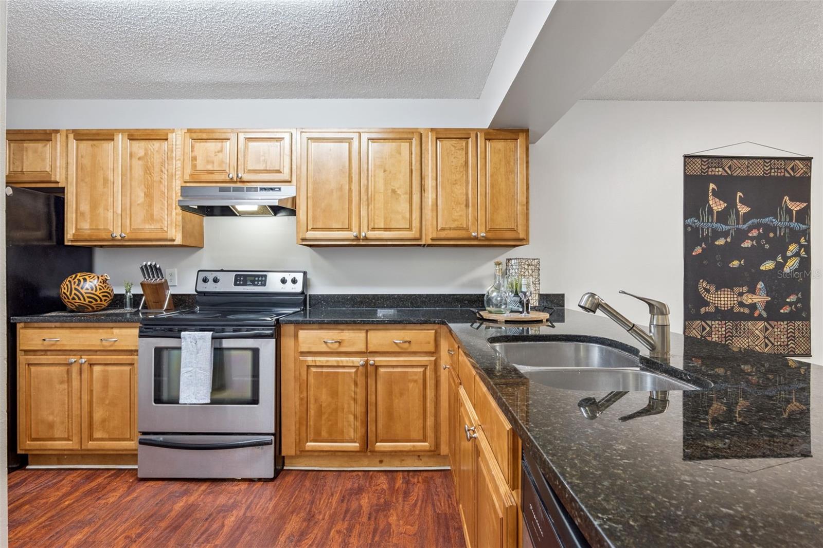 OXFORD SQUARE CONDO - Residential