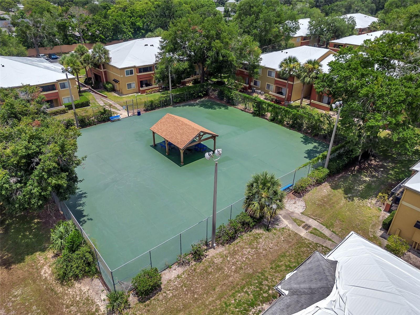 OXFORD SQUARE CONDO - Residential